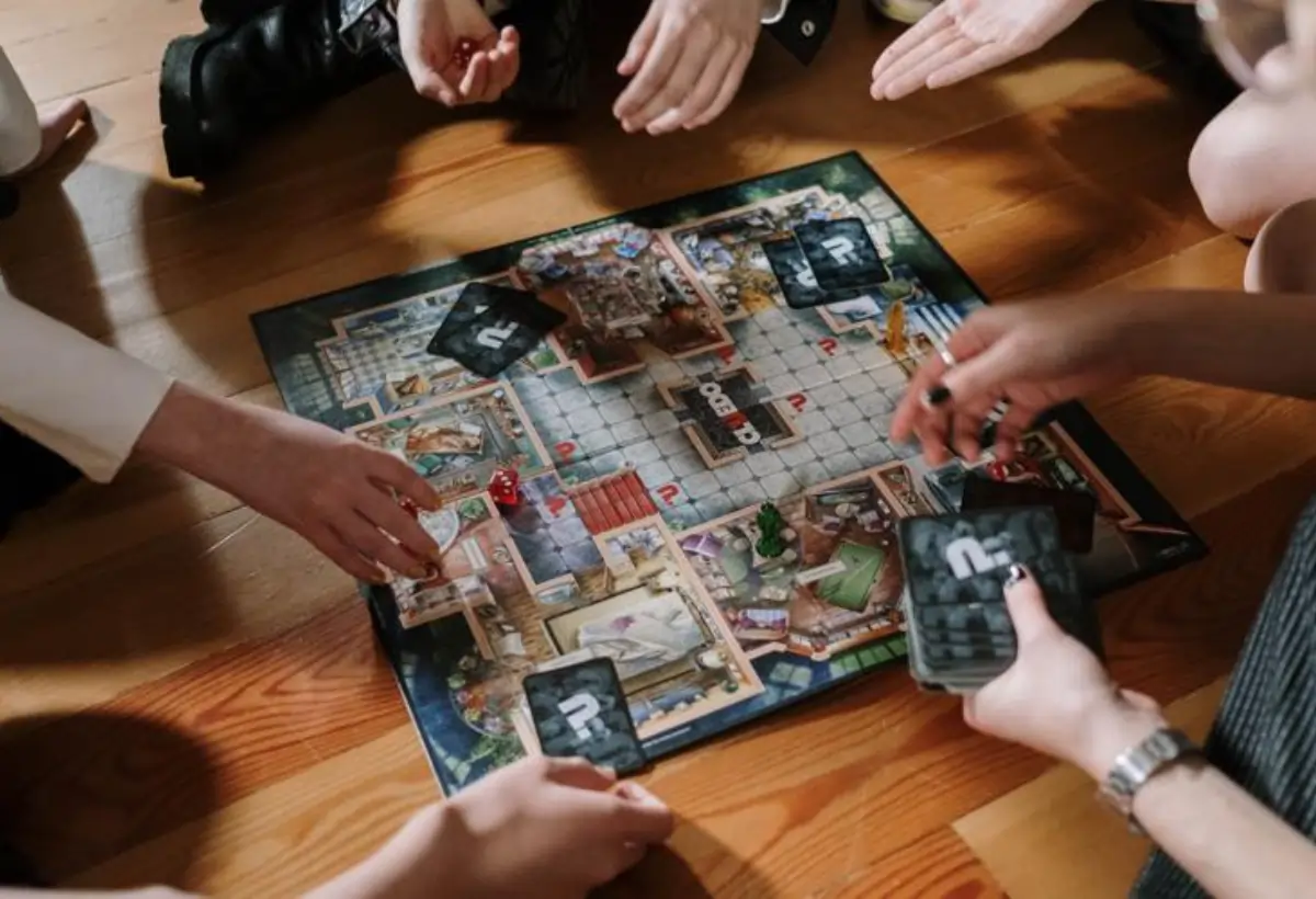 Jogo de Tabuleiro Detetive é Bom?